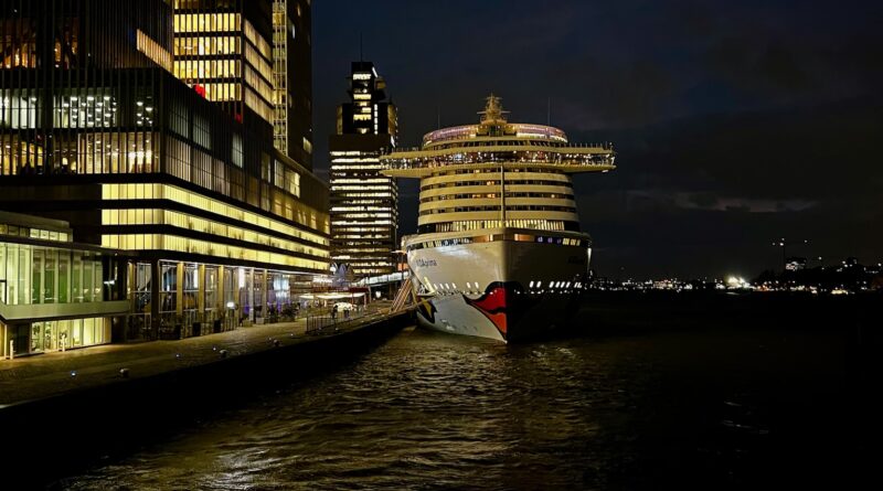 AIDAprima in Rotterdam auf Metropolentour. (Foto: Joven Scholte Aalbes)