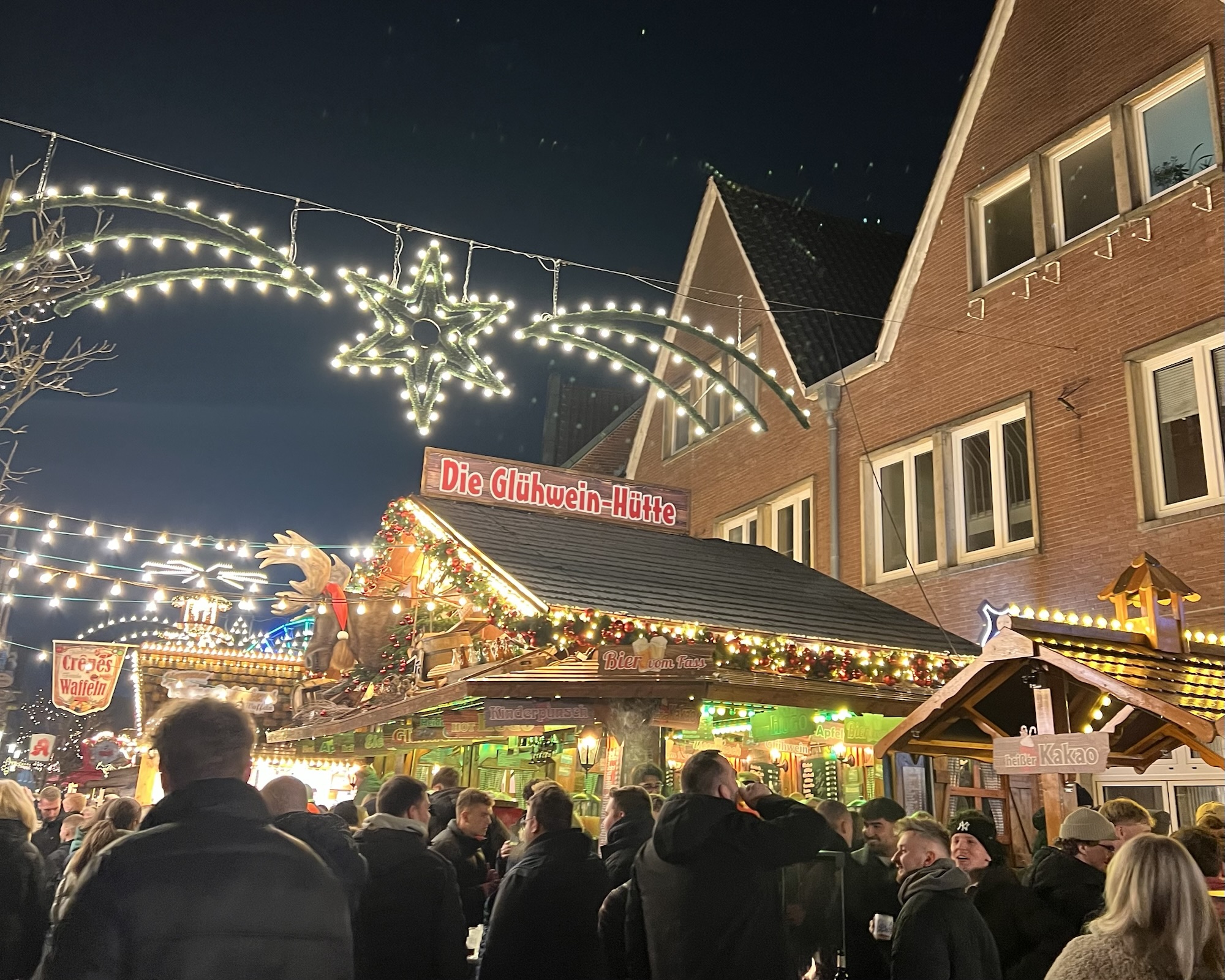 Historischer Weihnachtsmarkt in der Altstadt von Meppen startet