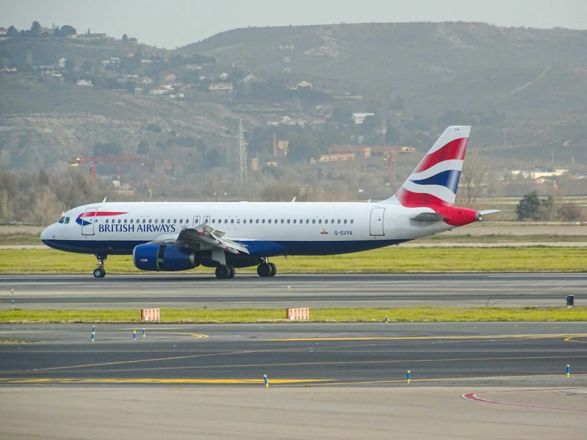 British Airways stellt Ende März 2026 die Flüge nach Köln und Stuttgart ein (Foto: Miguel Ángel Sanz/Unsplah)