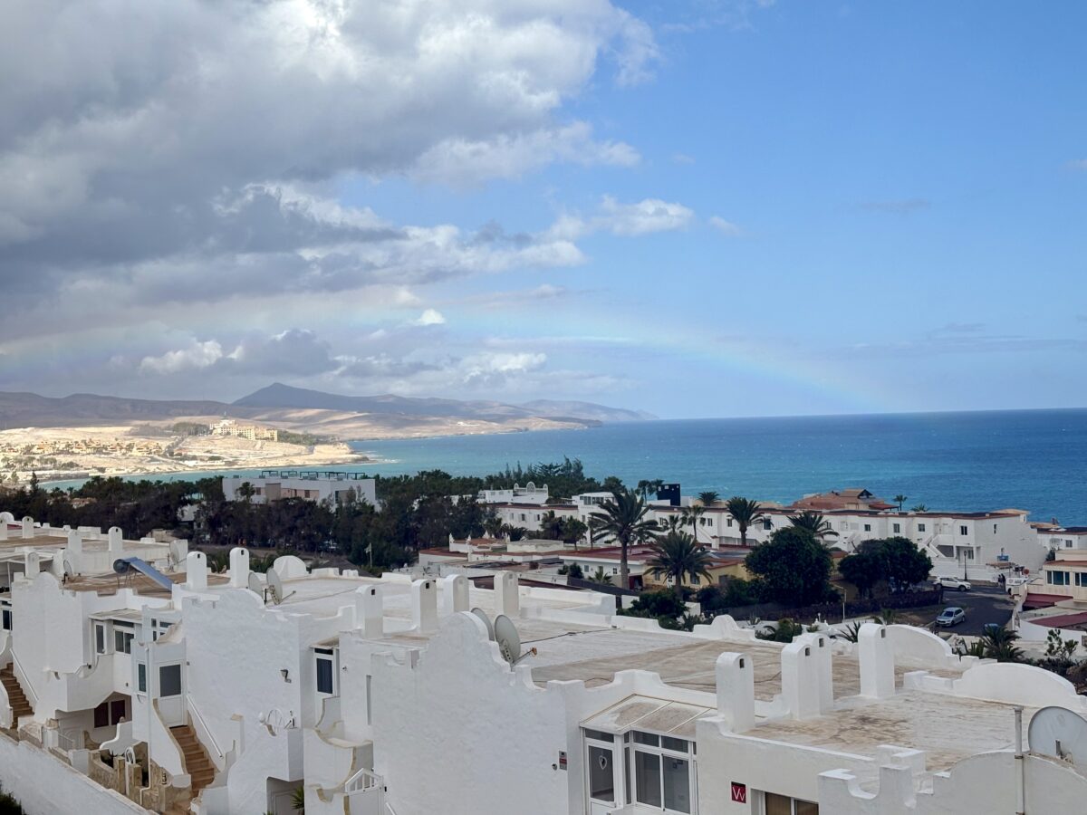 Türkisblaues Wasser an der Costa Calma