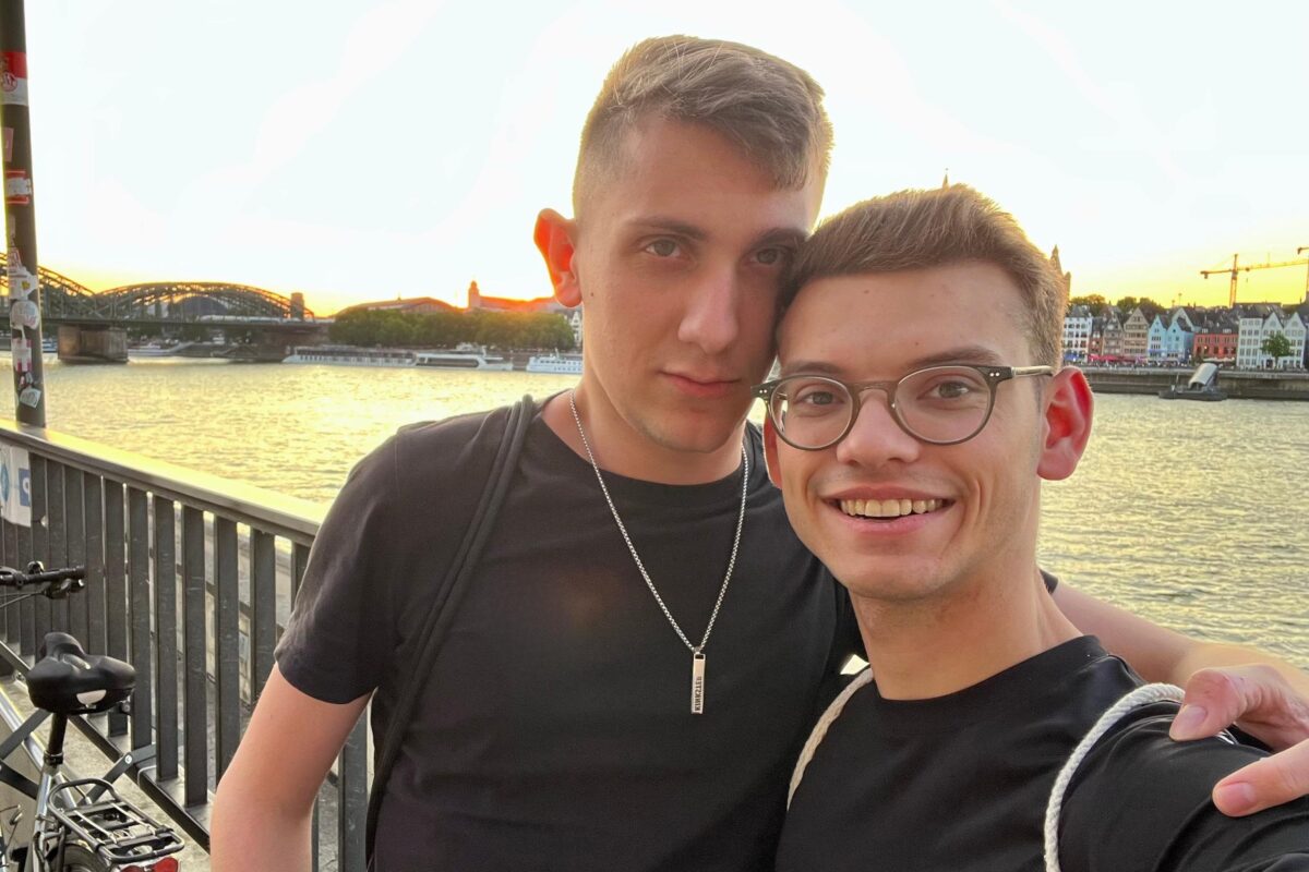Unser erster gemeinsamer Abend beim ersten CSD von Joven. (Foto: Joven Scholte Aalbes)