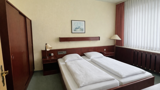 Zimmer im DDR-Charm im Harz Hotel Vogelberg (Foto: Joven Scholte Aalbes) Harz Hotel Vogelberg Foto: Joven Scholte Aalbes